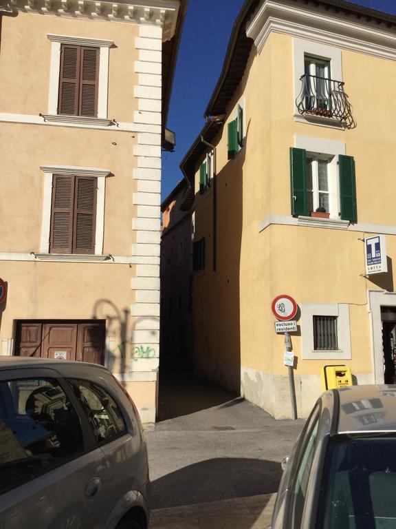 L'Angelo Pellegrino Miniappartamenti Rieti Buitenkant foto